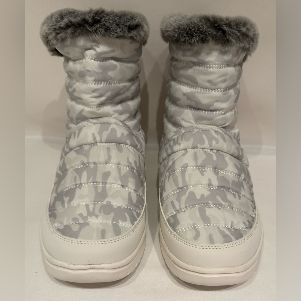 NEW Ryka Women’s Suzy Water Repellant Camo White Ankle Boots Size 9.5M - Picture 5 of 11